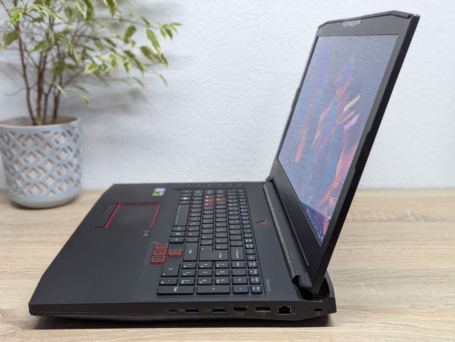 Ноутбук Б/В Acer Predator G9-793, Intel Core i7-6700HQ, DDR4 32 GB, SSD 128GB + HDD 1TB, NVIDIA GeForce GTX 1070 8Gb, 17.3"