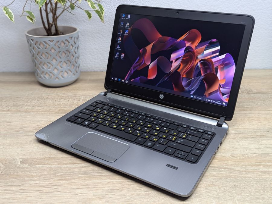 Уцінка! Ноутбук Б/В HP ProBook 430 G2, Intel Core i5-5200U, DDR3 8 GB, SSD 128GB, 12.5" HD
