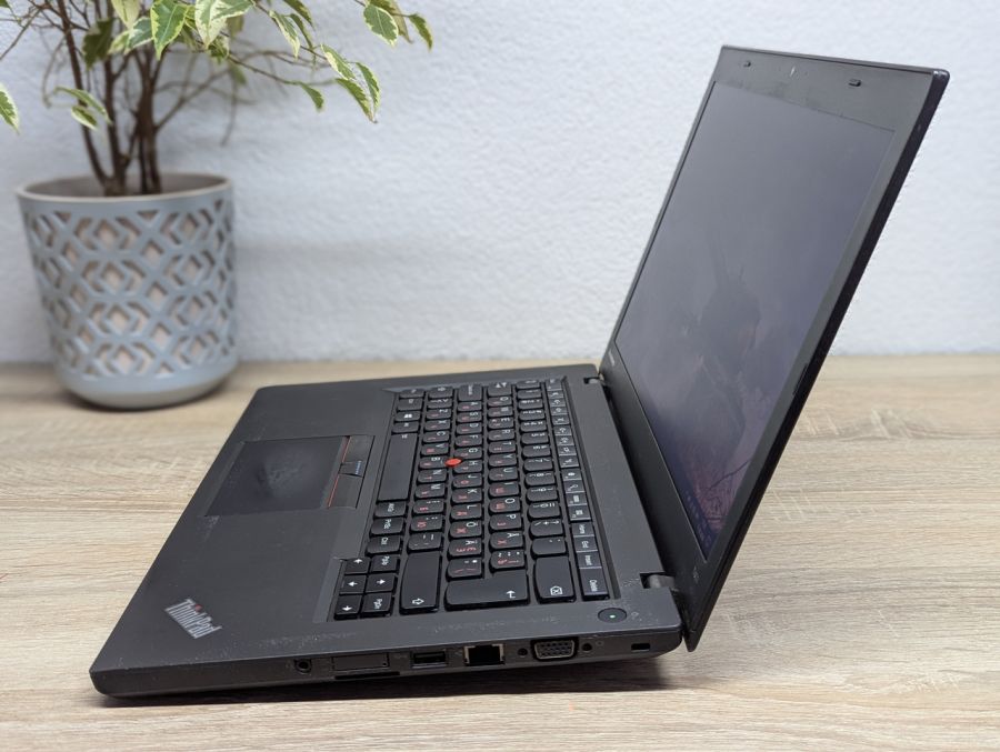Уцінка! Ноутбук Б/В Lenovo ThinkPad T450, Intel Core i5-5300U, DDR3 8 GB, SSD 128GB, 14" HD