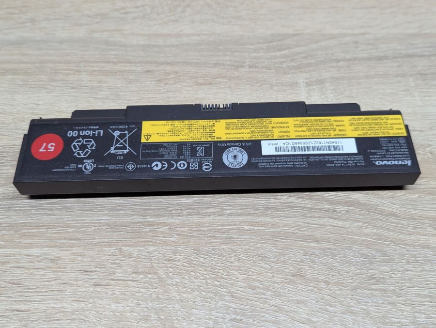 Б/В Оригінальна акумуляторна батарея Lenovo 45N1162,45N1163