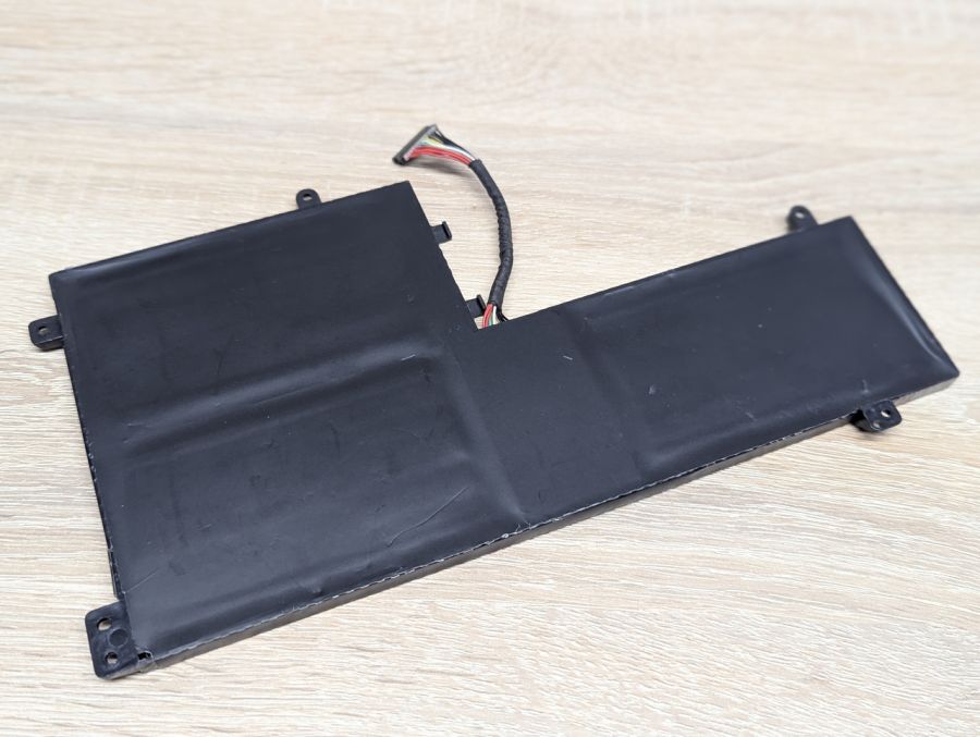 Б/В Акумуляторна батарея Green Cell L17M3PG2