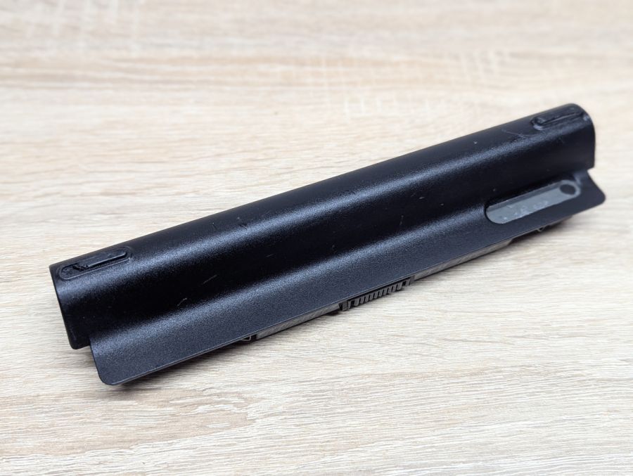 Б/В Оригінальна акумуляторна батарея Dell R795X [ProductHub SKU R795X]