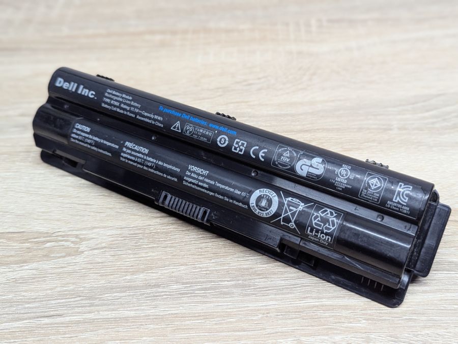 Б/В Оригінальна акумуляторна батарея Dell R795X [ProductHub SKU R795X]