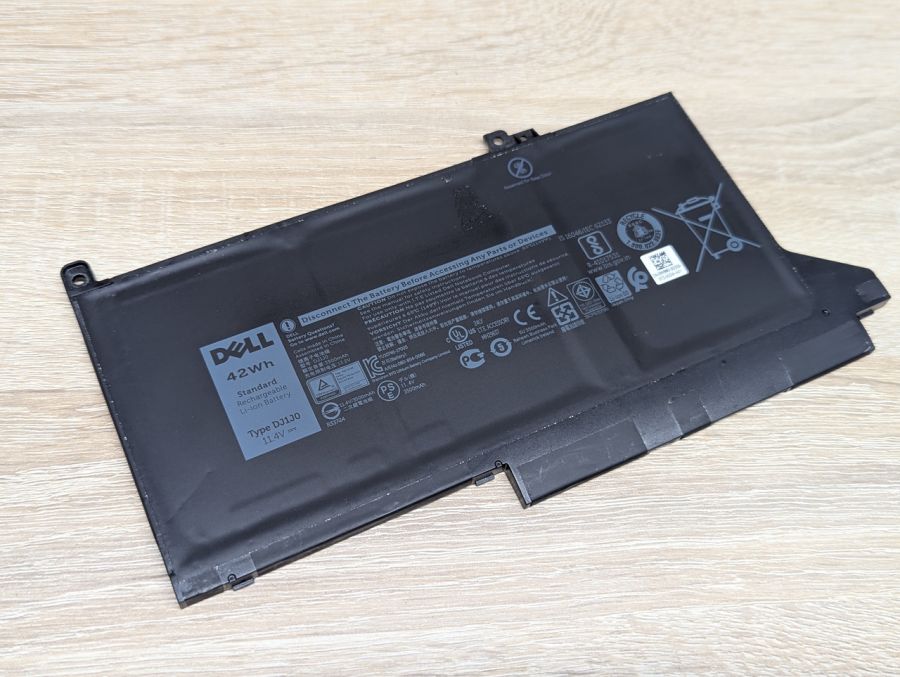 Б/В Оригінальна акумуляторна батарея Dell DJ1J0