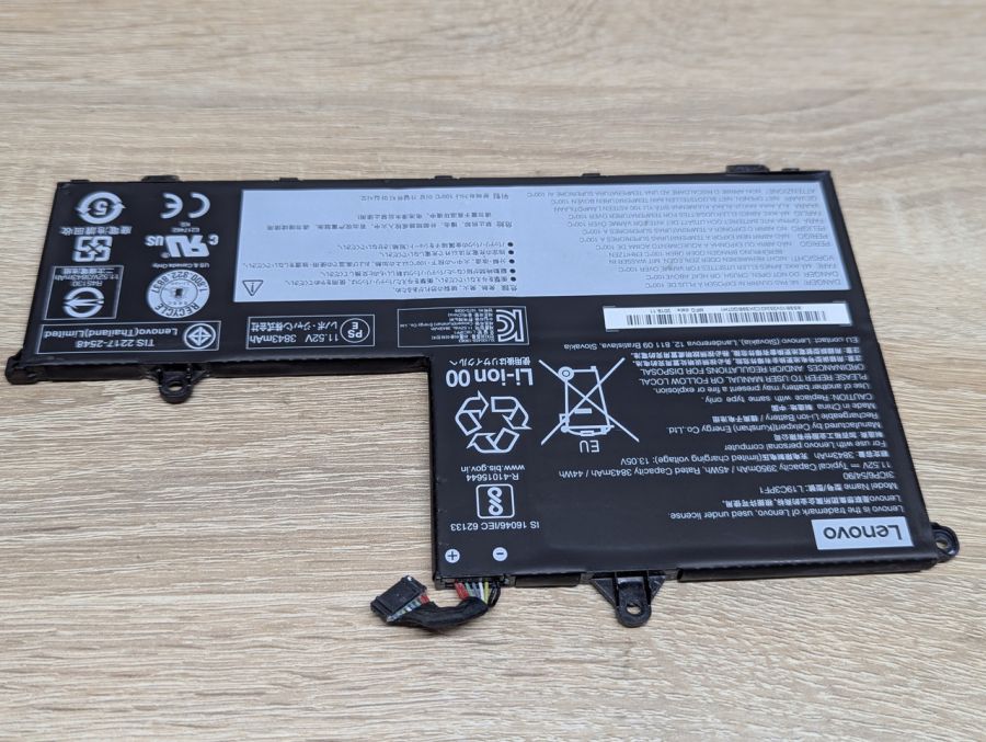 Б/В Оригінальна акумуляторна батарея Lenovo L19C3PF1