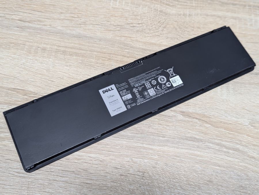 Б/В Оригінальна акумуляторна батарея Dell 3RNFD