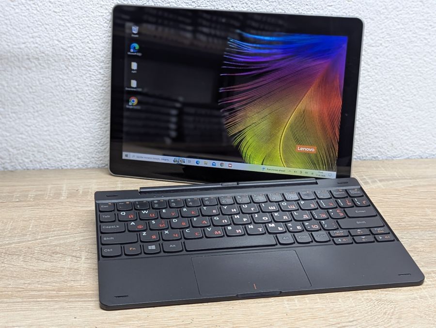 Уцінка!Планшет з клавіатурою Б/В Lenovo Ideapad Miix 300-10IBY:11 сенсорний, Intel Atom Z37735F,2 GB DDR3,, SSD 32