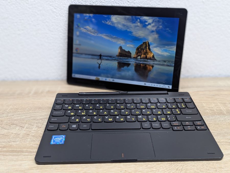 Б/В Уцінка!Планшет з клавіатурою Lenovo Ideapad Miix 300-10IBY:11 сенсорний, Intel Atom Z37735F,2 GB DDR3,, SSD 32