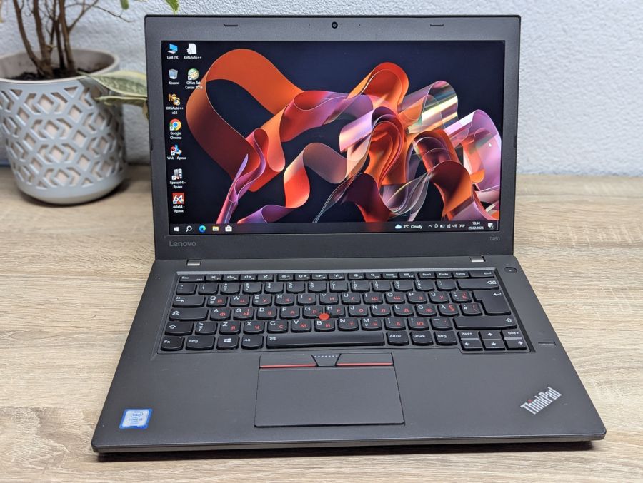 Уцінка! Ноутбук Б/В Lenovo T460, Intel Core i5-6300U, DDR3 8 GB, SSD 128GB, 14" Full HD