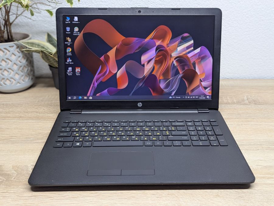 Ноутбук Б/В HP Laptop 15, AMD A6-9220, DDR4 8 GB, SSD 128GB, AMD Radeon R4, 15.6"