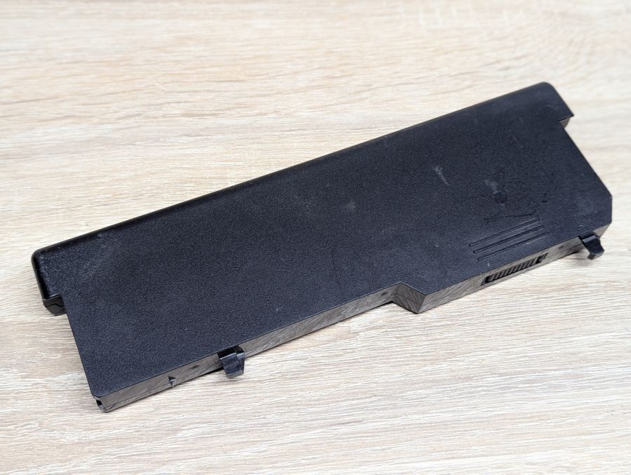 Б/В Оригінальна акумуляторна батарея Dell T116C [ProductHub SKU T116C-85]