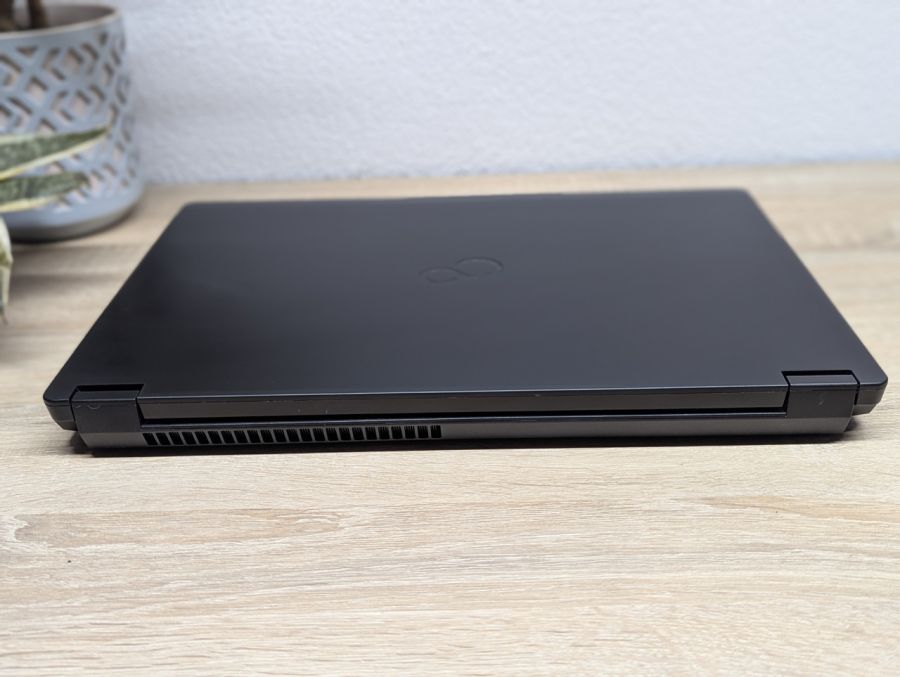Ноутбук Б/В Fujitsu Celsius H780, Intel Core i7-8750H, DDR4 16 GB, SSD 512GB, NVIDIA Quadro P600 4Gb, 15.6" Full HD