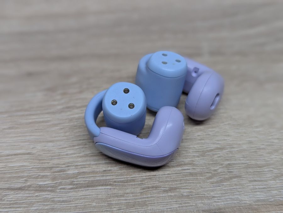 Новий Bluetooth-навушники з кліпсовим кріпленням V12