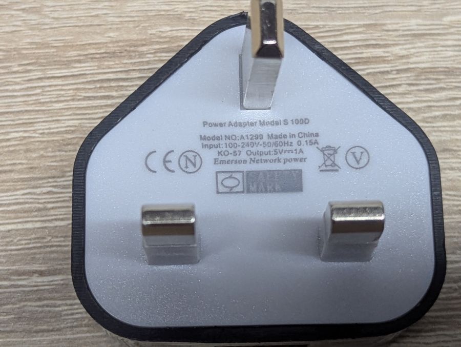 Новий USB адаптер живлення 5W 1A