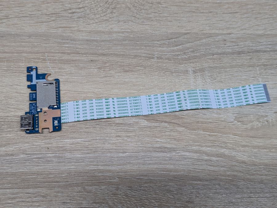 Б/В Додаткова плата USB LS-E795P для ноутбуків HP 250 G6,255 G6