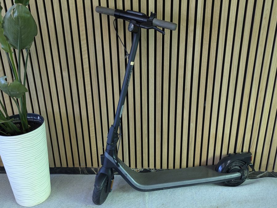 Б/В Електросамокат Segway Ninebot KickScooter E2 (051401E)
