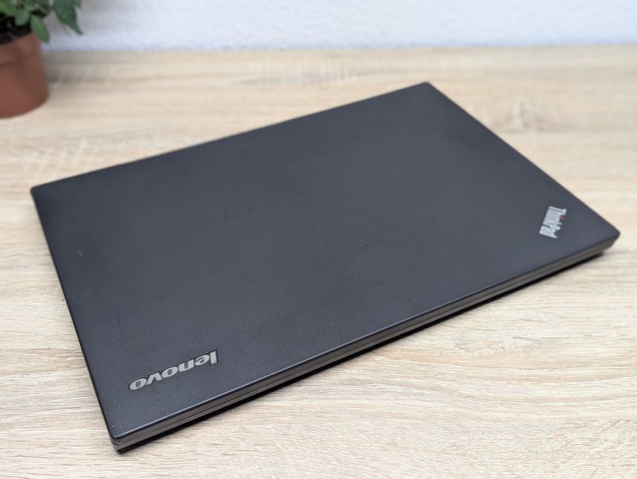 Ноутбук Б/В Lenovo T550, Intel Core i5-5300U, DDR3 8 GB, SSD 128GB, 15.6" Full HD