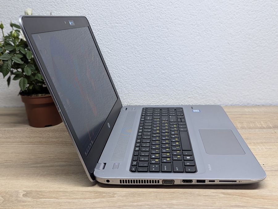 Уцінка! Ноутбук Б/В HP ProBook 450 G4, Intel Core i5-7200U, DDR4 8 GB, SSD 128GB, 15.6" Full HD