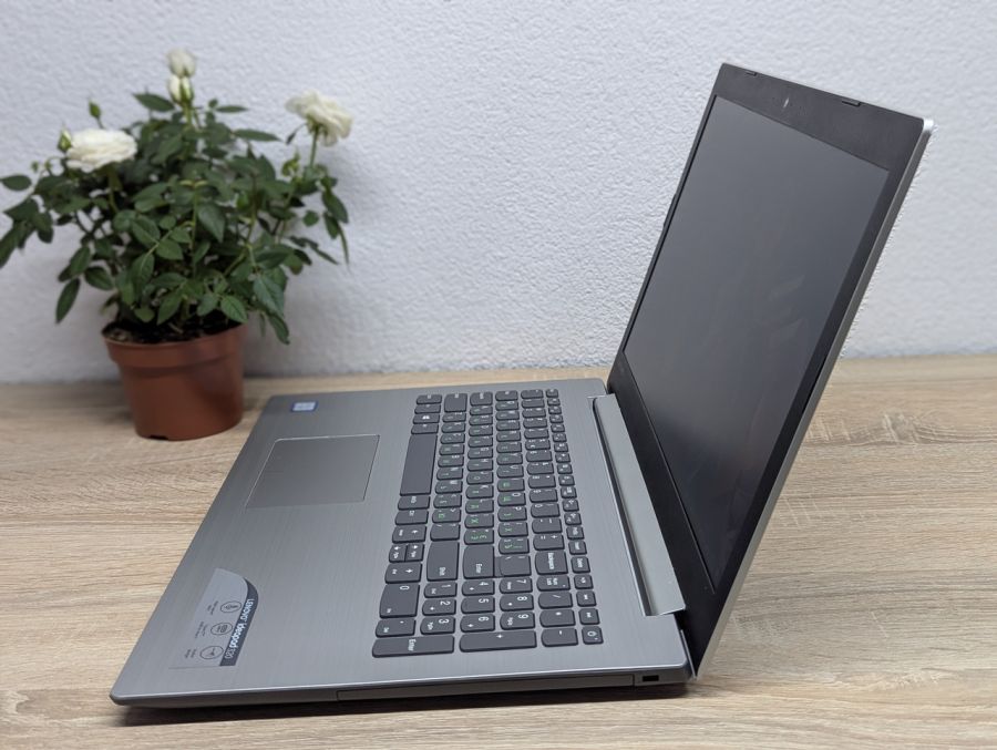 Уцінка! Ноутбук Б/В Lenovo IdeaPad 320-15ISK, Intel Core i3-6006U, DDR4 8 GB, SSD 128GB, 15.6" Full HD