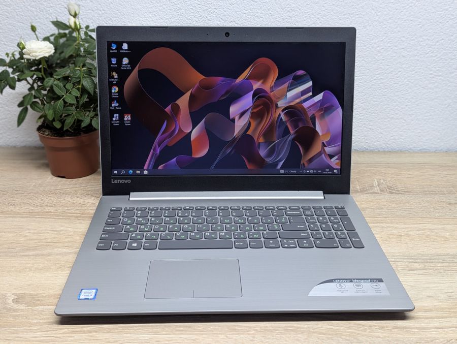 Уцінка! Ноутбук Б/В Lenovo IdeaPad 320-15ISK, Intel Core i3-6006U, DDR4 8 GB, SSD 128GB, 15.6" Full HD