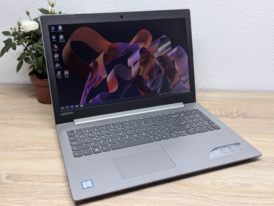 Уцінка! Ноутбук Б/В Lenovo IdeaPad 320-15ISK, Intel Core i3-6006U, DDR4 8 GB, SSD 128GB, 15.6" Full HD