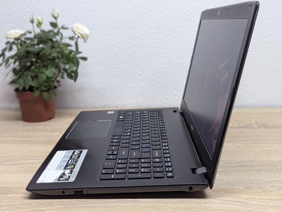 Уцінка! Ноутбук Б/В Acer Aspire E5-575, Intel Core i5-7200U, DDR4 8 GB, SSD 128GB, 15.6" Full HD