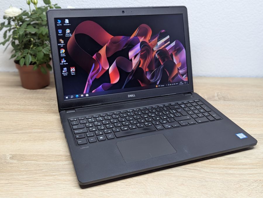 Уцінка! Ноутбук Б/В Dell Latitude 3580, Intel Core i3-7100U, DDR4 8 GB, SSD 128GB, 15.6" HD