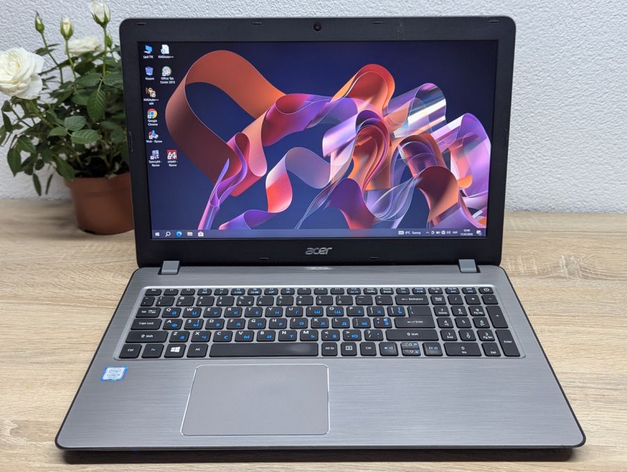 Ноутбук Б/В Acer Aspire F5-573G, Intel Core i5-7200U, DDR4 8 GB, SSD 128GB, NVIDIA GeForse 940MX 2Gb, 15.6" Full HD