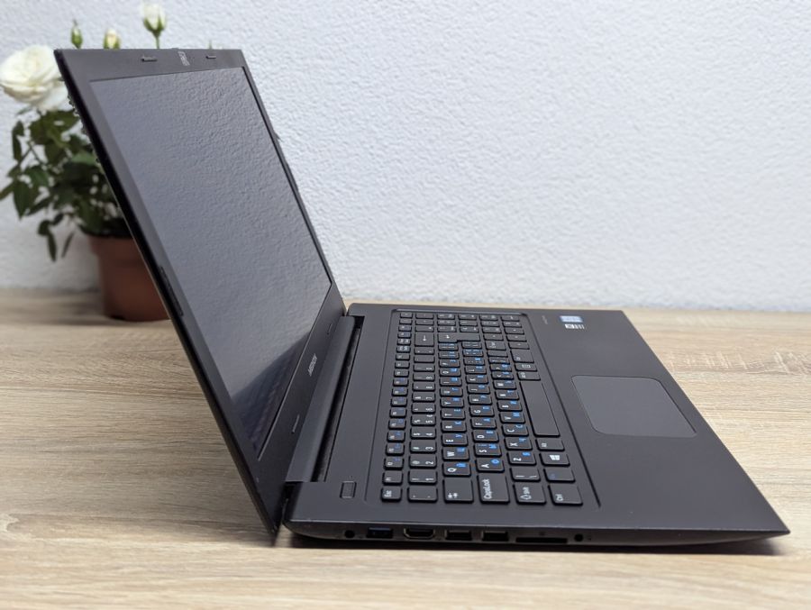 Уцінка! Ноутбук Б/В Medion Akoya S6421, Intel Core i5-6200U, DDR3 8 GB, SSD 128GB + HDD 320GB, 15.6" Full HD