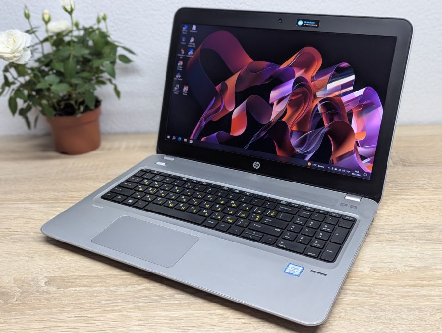 Уцінка! Ноутбук Б/В HP ProBook 450 G4, Intel Core i3-7100U, DDR4 8 GB, SSD 128GB, 15.6" HD