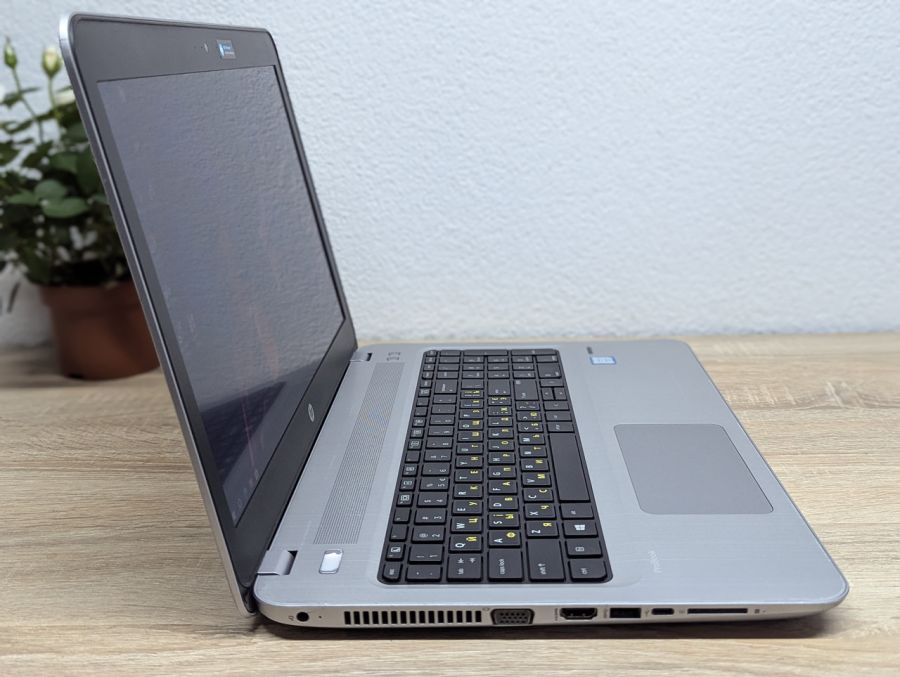Уцінка! Ноутбук Б/В HP ProBook 450 G4, Intel Core i3-7100U, DDR4 8 GB, SSD 128GB, 15.6" HD