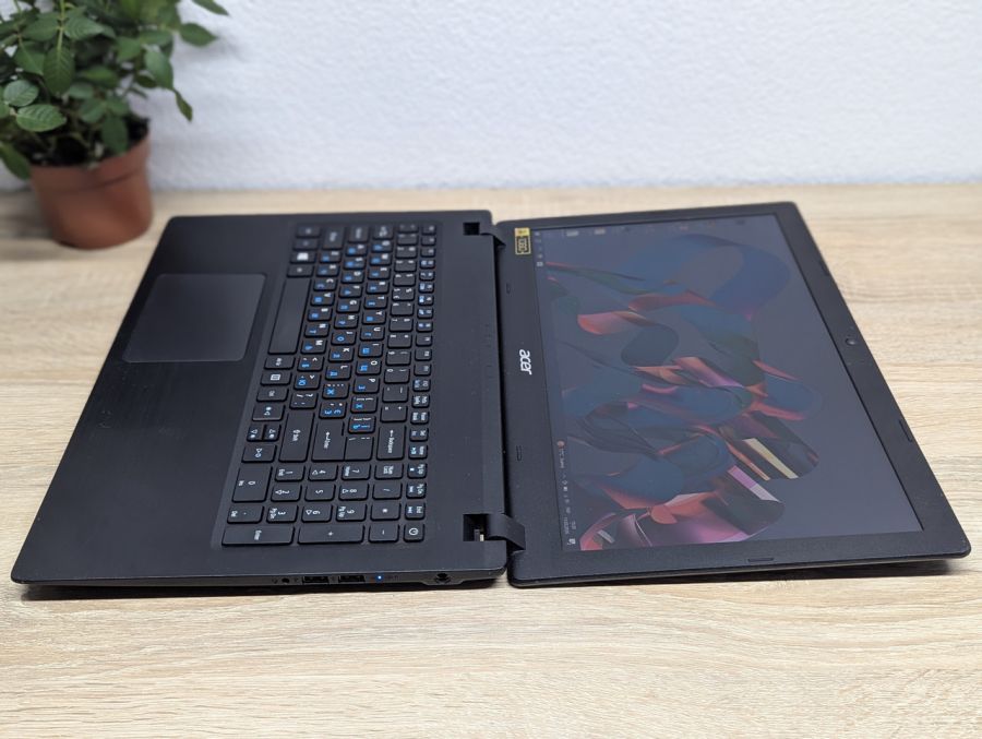 Уцінка! Ноутбук Б/В Acer Aspire A315-51, Intel Core i3-7130U, DDR4 8 GB, SSD 128GB, 15.6" Full HD