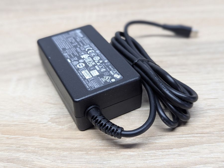 Б/В Блок живлення Delta USB-C 65w