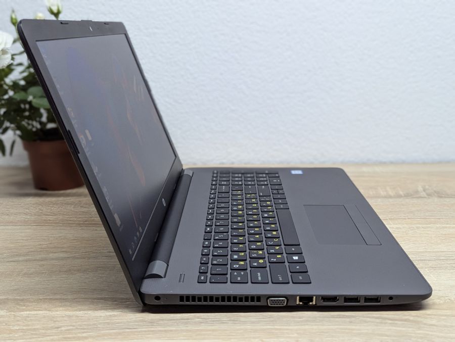 Ноутбук Б/В HP 250 G6, Intel Core i3-7020U, DDR4 8 GB, SSD 128GB, 15.6" HD