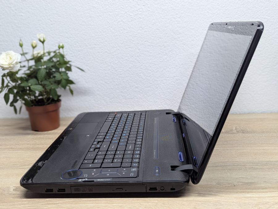 Ноутбук Б/В Acer Aspire 8942G, Intel Core i3-330M, DDR4 8 GB, SSD 128GB + HDD 320GB, Radeon HD 5000, 17" Full HD