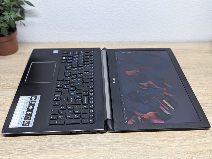 Уцінка! Ноутбук Б/В Acer Aspire A515-51, Intel Core i5-7200U, DDR4 8 GB, SSD 128GB, 15.6" Full HD