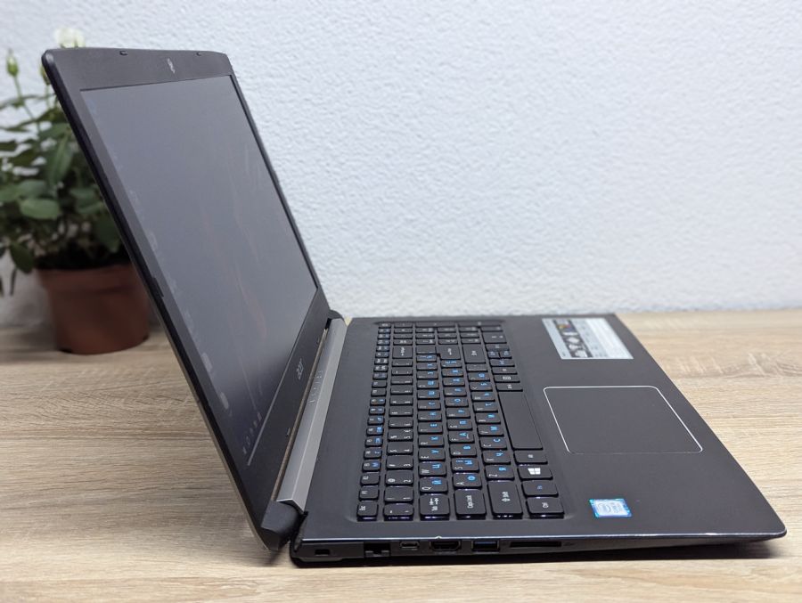 Уцінка! Ноутбук Б/В Acer Aspire A515-51, Intel Core i5-7200U, DDR4 8 GB, SSD 128GB, 15.6" Full HD