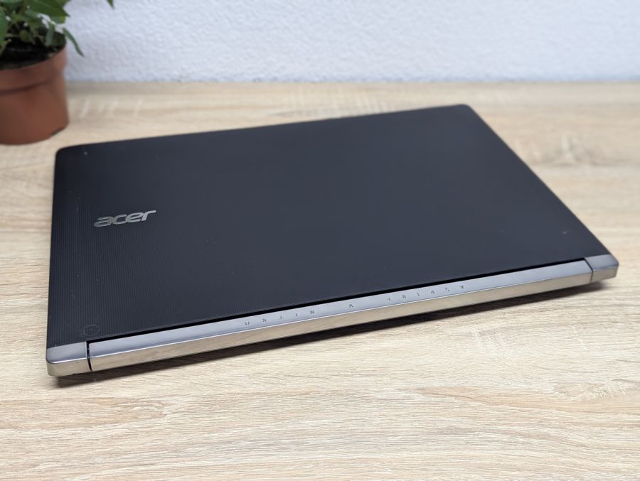 Уцінка! Ноутбук Б/В Acer Aspire VN7-571G, Intel Core i5-4210U, DDR3 12 GB, SSD 256GB + HDD 1TB, NVIDIA GeForce GTX 850M 4Gb, 15.6" Full HD
