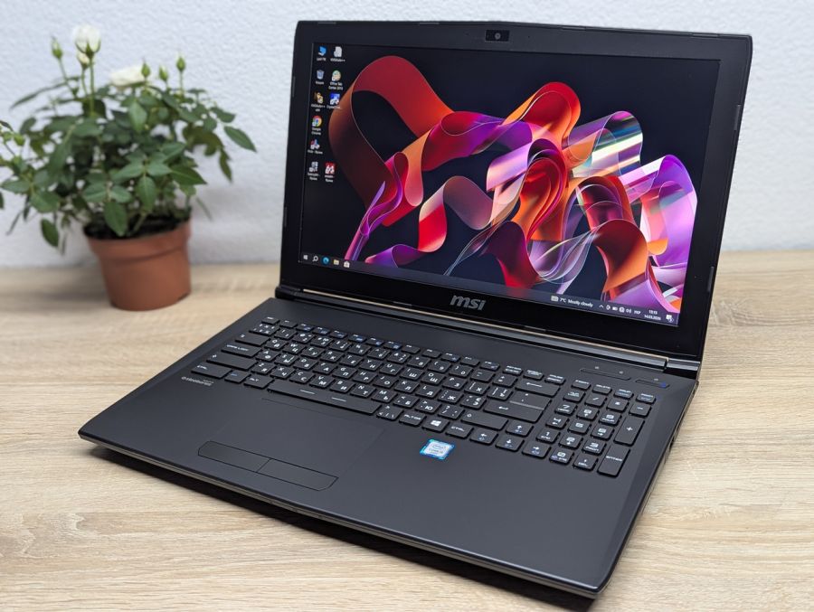 Ноутбук Б/В MSI MS-16J6, Intel Core i5-6300HQ, DDR4 16 GB, HDD 750GB + SSD 256GB, GTX 950M 2Gb, 15.6" Full HD