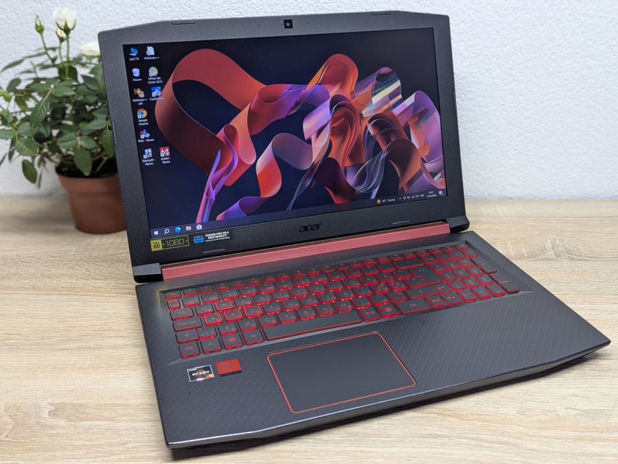 Ноутбук Б/В Acer Nitro AN515-42, AMD Ryzen 5 Mobile 2500U, DDR4 16 GB, SSD 256GB + 1 TB, AMD Radeon Vega, 15.6" Full HD