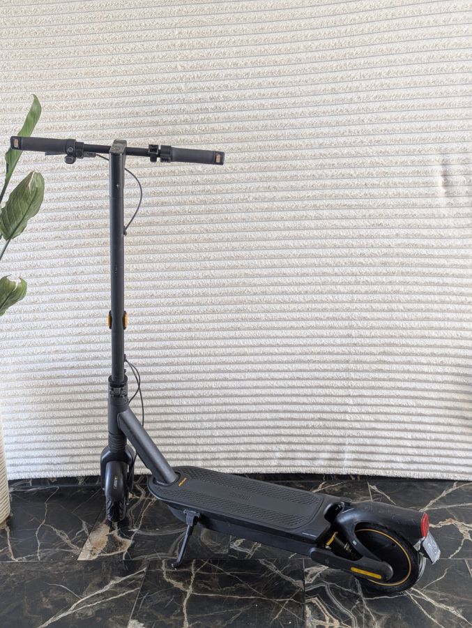 Б/В Електросамокат Ninebot KickScooter MAX G2 051501D