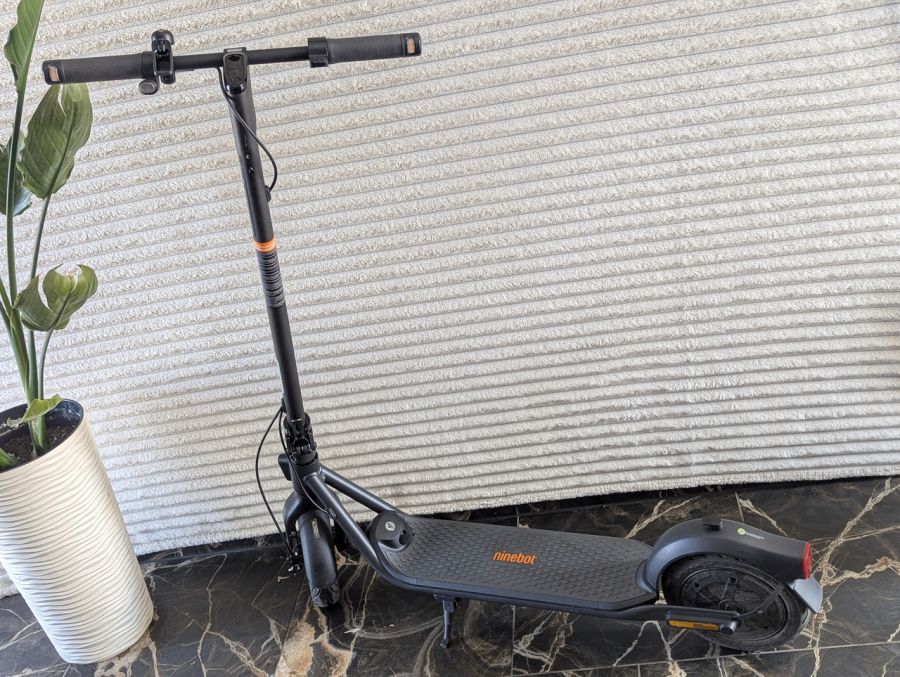 Б/В Електросамокат Segway Ninebot KickScooter F2 051201E