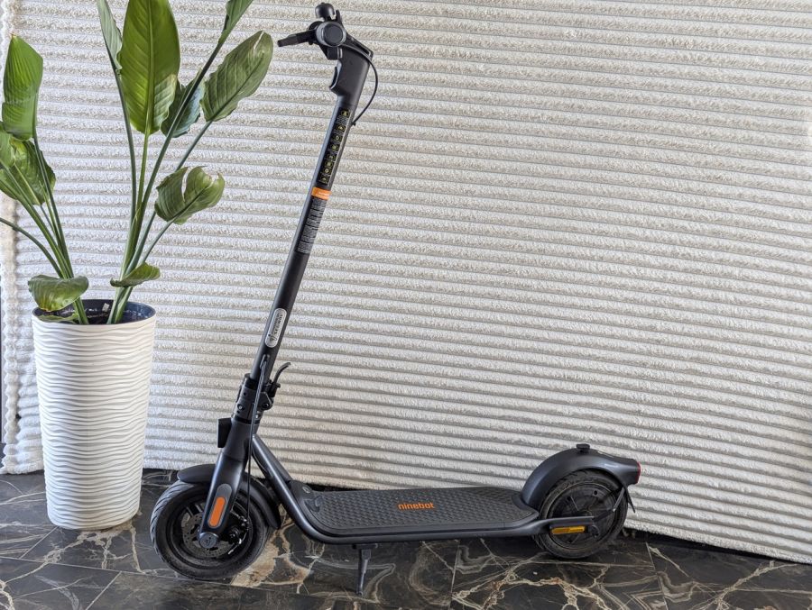Б/В Електросамокат Segway Ninebot KickScooter F2 051201E