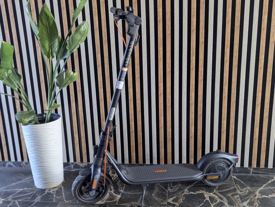 Б/В Електросамокат Segway Ninebot KickScooter F2 Pro 051203E