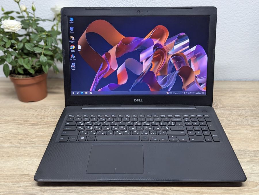 Уцінка! Ноутбук Б/В Dell Latitude 3590, Intel Core i5-10210U, DDR4 16 GB, SSD 256GB, 15.6" Full HD
