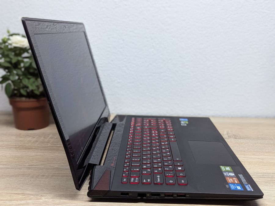 Ноутбук Б/В Lenovo IdeaPad Y50-70, Intel Core i7-4720HQ, DDR3 16 GB, SSD 360GB, NVIDIA GeForce GTX 960M 2Gb, 15.6" Full HD