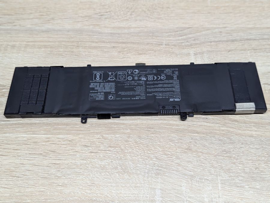 Б/В Оригінальна акумуляторна батарея Asus B31N1535