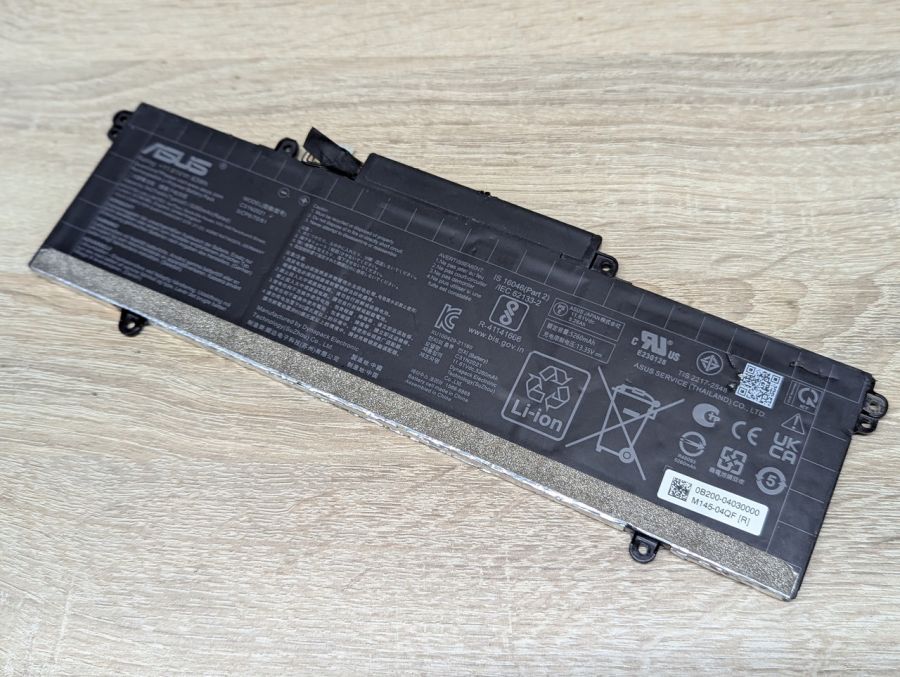 Б/В Оригінальна акумуляторна батарея Asus C31N2021