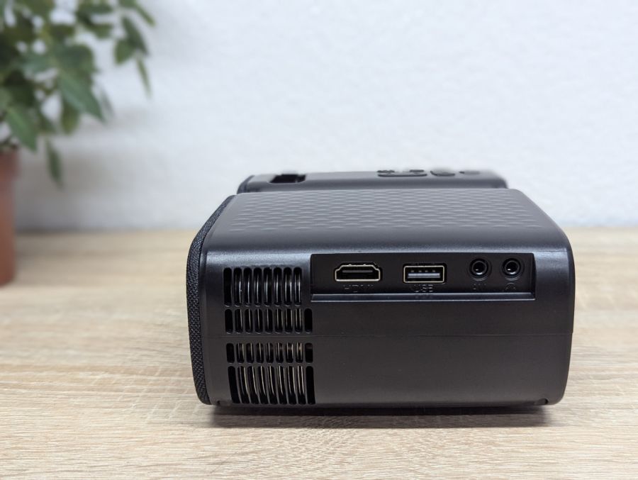 Новий Мультимедійний проектор Giaomar Movie Projector C11