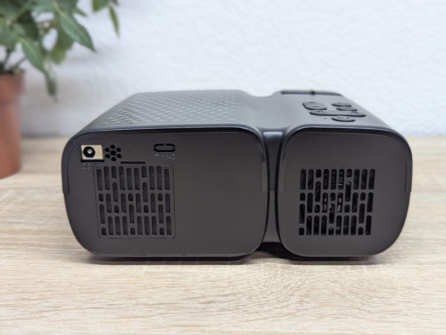 Новий Мультимедійний проектор Giaomar Movie Projector C11